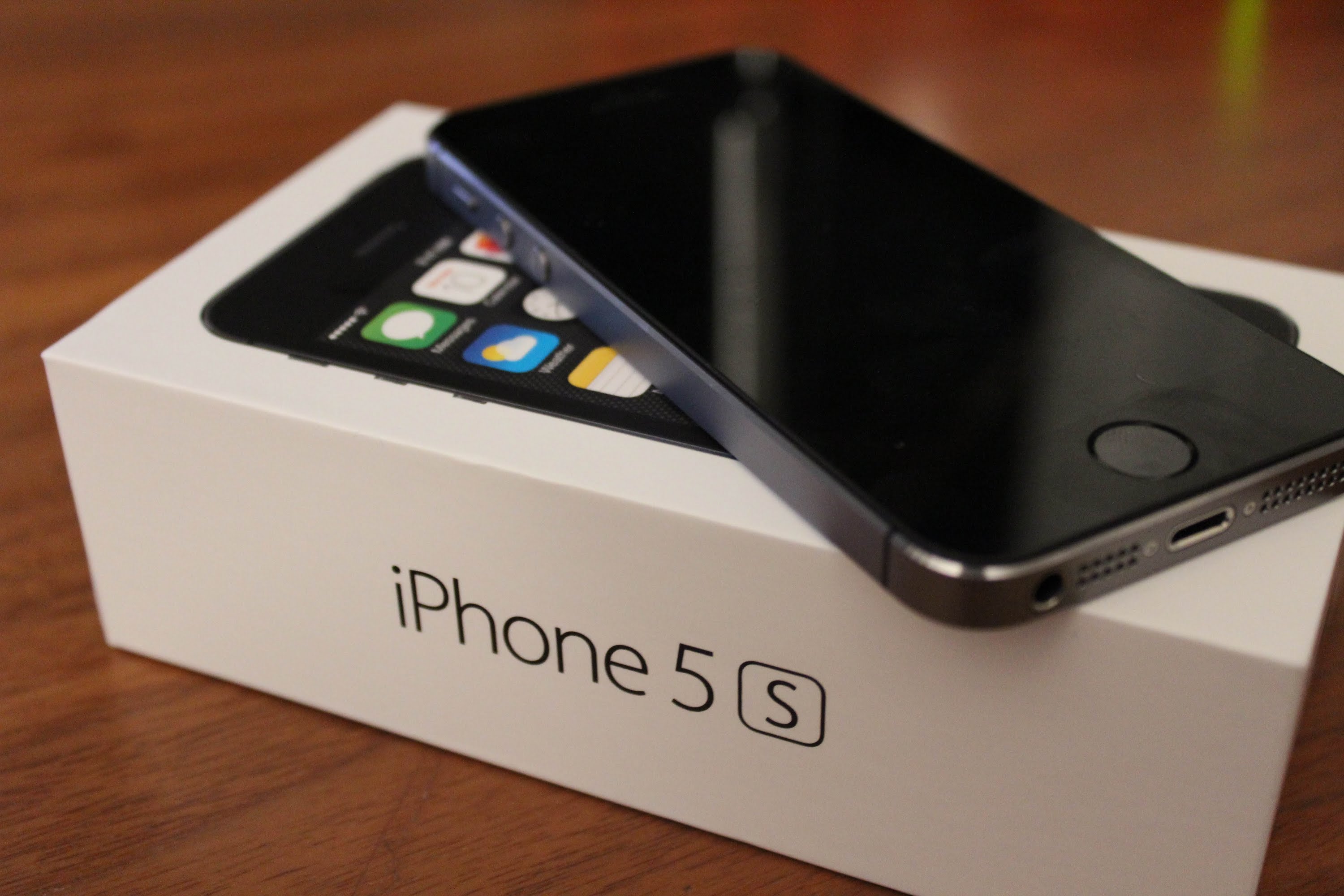 Apple iPhone 5s Gadget Review